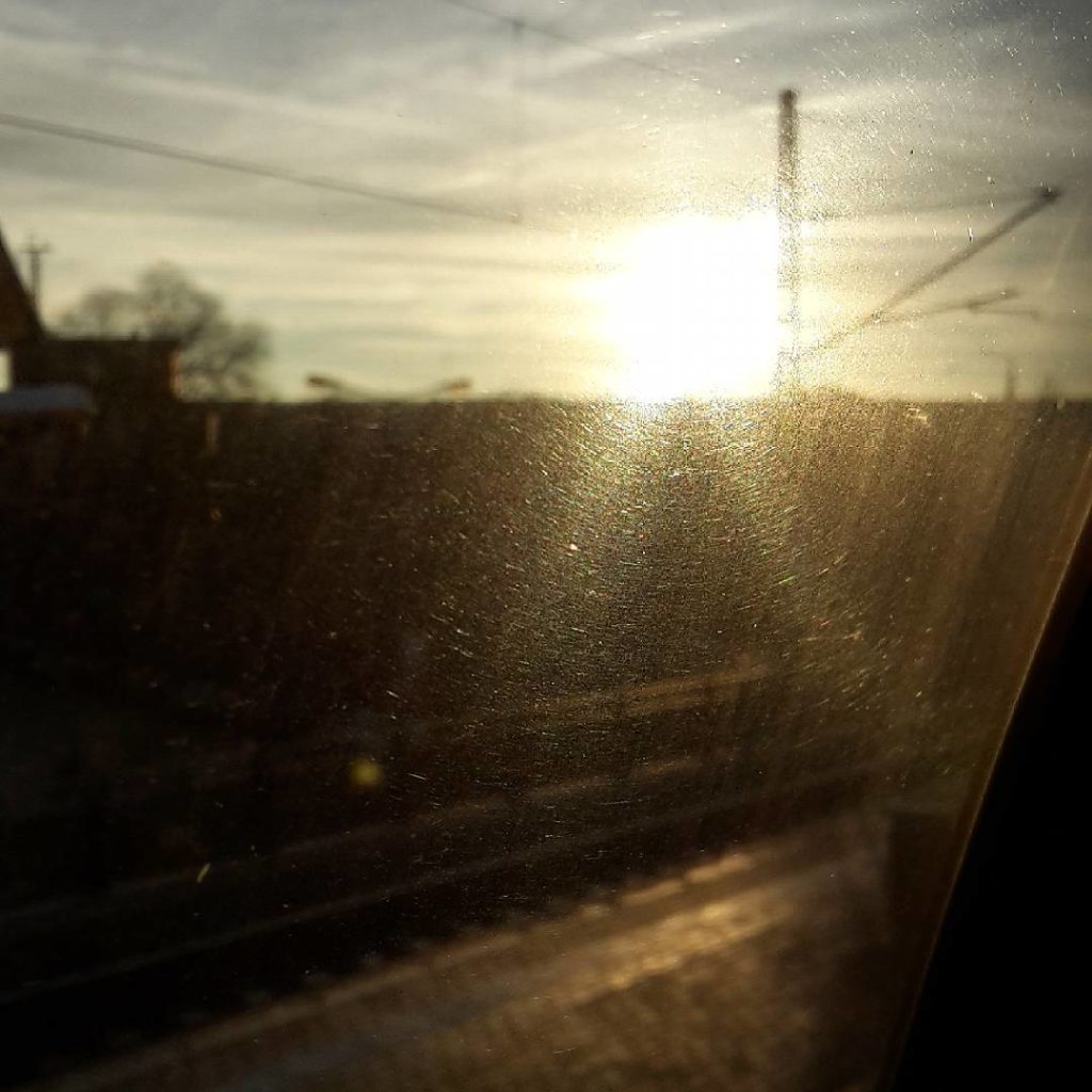 Good morning monday. Please be kind to me... Die Sonne scheint, dich der Wind stürmt. Ich wünsche euch einen guten Wochenstart!