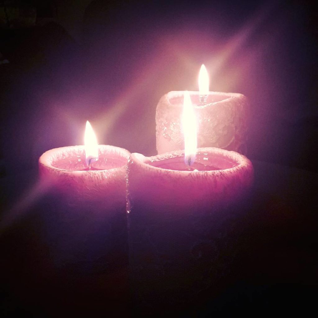 So cold outside - so I need some warmth inside.

Es wird wieder Zeit für Kerzen. ❤
