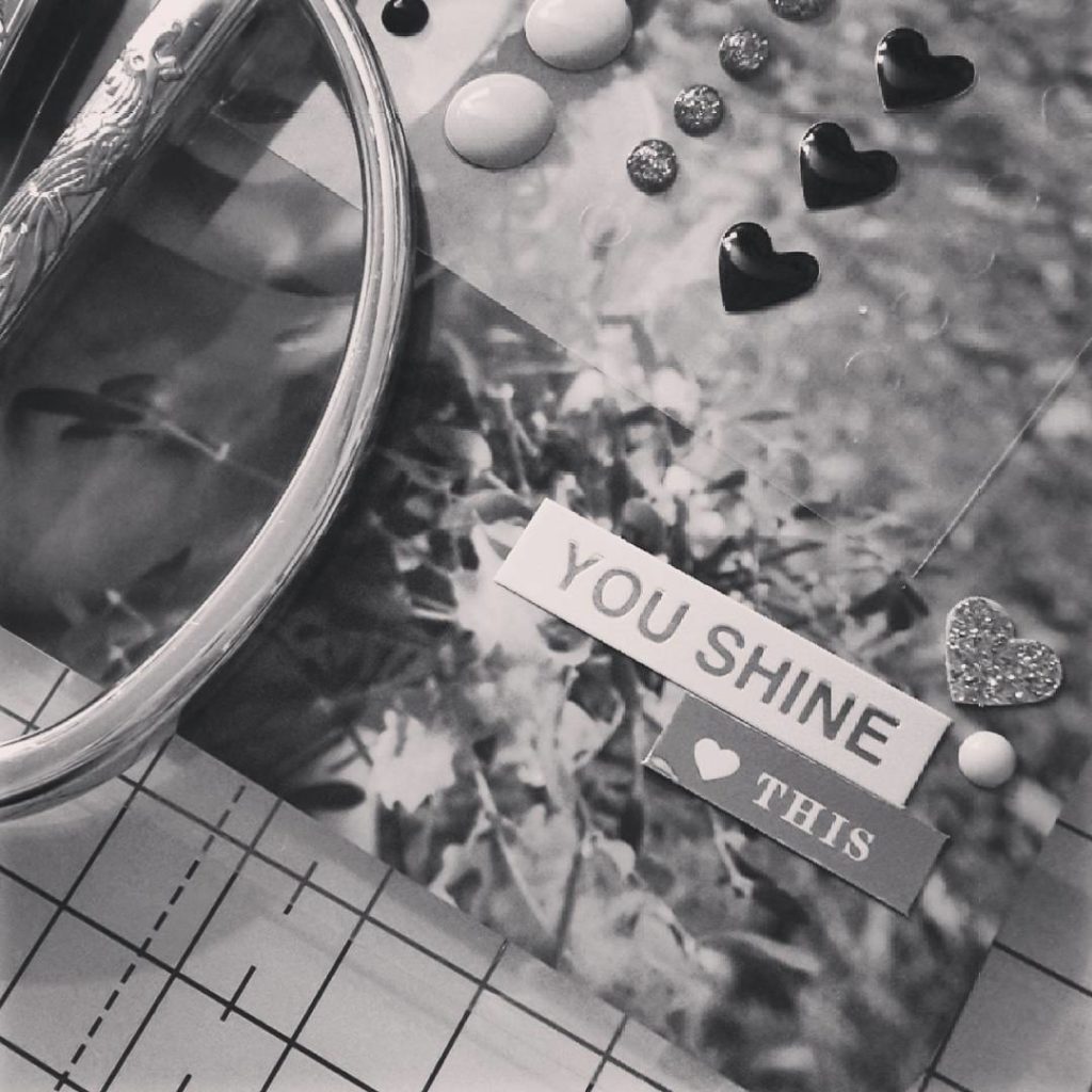 While gntm is on air I'm playing catching up in my project life. ✂ Herrlich unsinniges TV Programm ist ideales Hintergrund-Blahblah beim Scrappen.