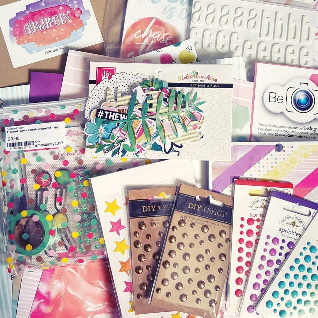 Friday I will finally have 2 weeks free! And of course I need some material during my vacation. Fun fact? I forget to order one item I actually need 

#happymail #newin #scrapbookwerkstatt #sbwbestellt #julikit #freckledfawn #pinkpaislee #summerlights #doodlebug #enameldots #glühwürmchen #scrapbooking #material #hoarder #streichelware #memorykeeping