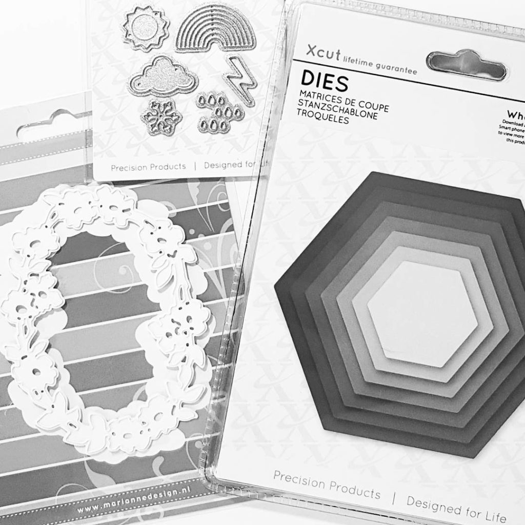 Something new to play with. And I loooove them all! ❤ #newin #haul #tools #scrapbook #scapbooking #dies #xcut #mariannedesign #hexagon #flower #weather #icons #stanzen #stanzschablonen #bigshot #sechseck #blumenkranz #wettersymbole #projectlife #cardmaking